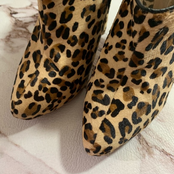 Pour La Victoire Womens 6 Calf Hair Animal Print Leather Heels Ankle Boot. - Picture 3 of 9